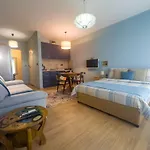 42- Modern Cozy Near Center Апартамент Пловдив