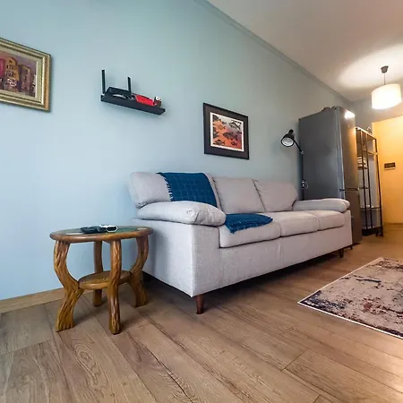 42- Modern Cozy Near Center Apartamento *